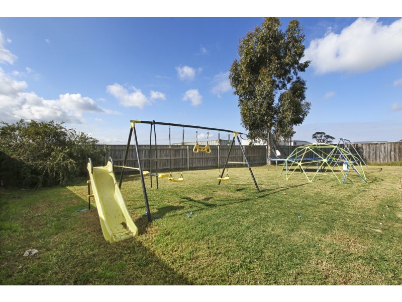 15 Coast Avenue, Paynesville VIC 3880