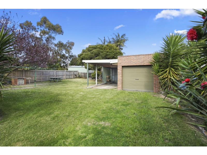 6 Newton Close, Paynesville VIC 3880