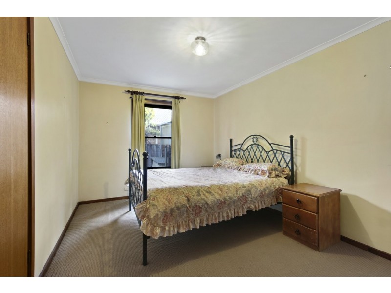 6 Newton Close, Paynesville VIC 3880