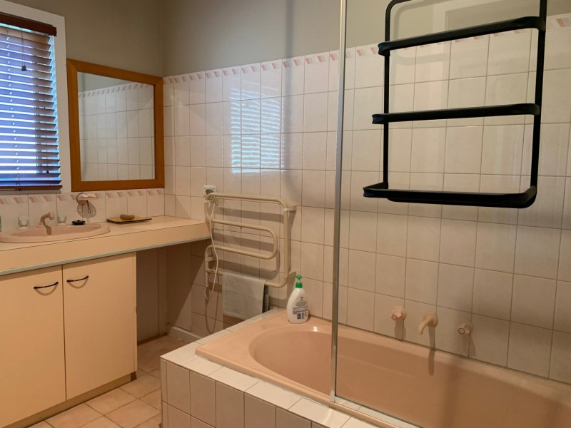 106 Main Road, Paynesville VIC 3880