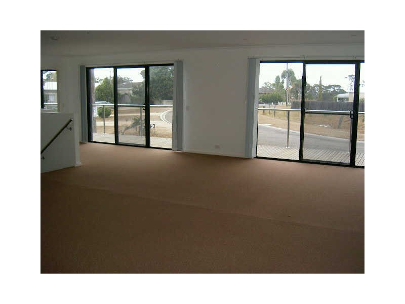 82 Newlands Drive, Paynesville VIC 3880