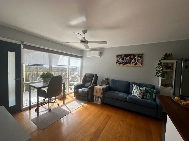 Unit 3/24 McMillan Grove, Paynesville VIC 3880