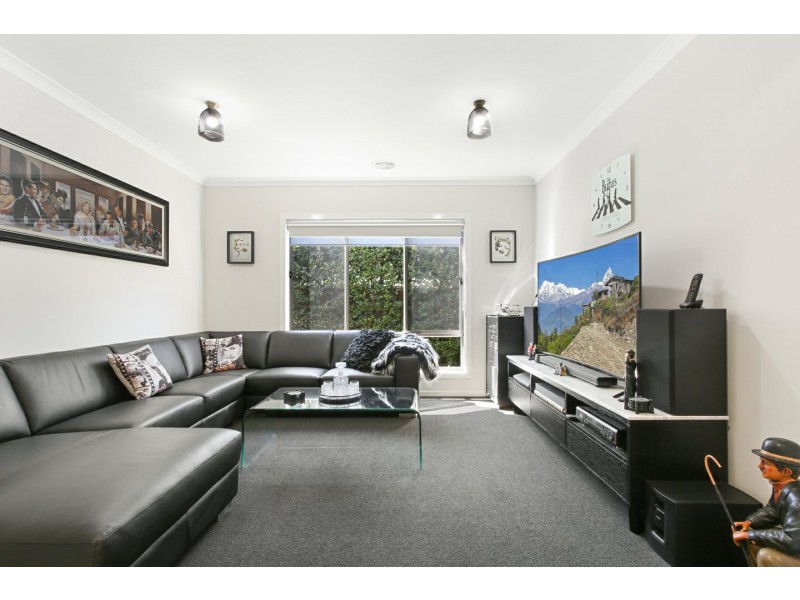 34 Aquabella Drive, Eagle Point VIC 3878