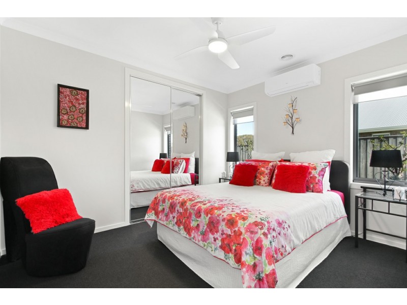 34 Aquabella Drive, Eagle Point VIC 3878