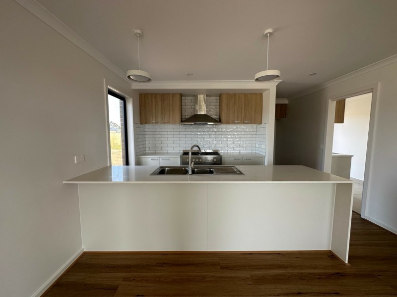 17 Ilfracombe Way, Paynesville VIC 3880