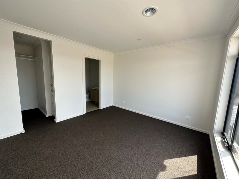17 Ilfracombe Way, Paynesville VIC 3880
