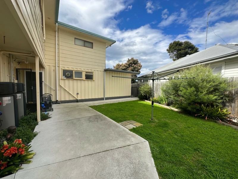 24 McMillan Grove, Paynesville VIC 3880