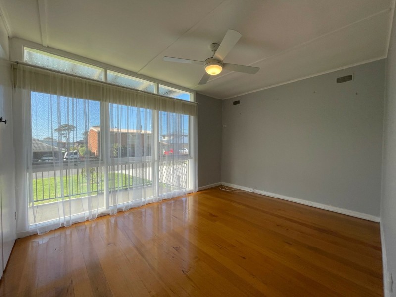 24 McMillan Grove, Paynesville VIC 3880