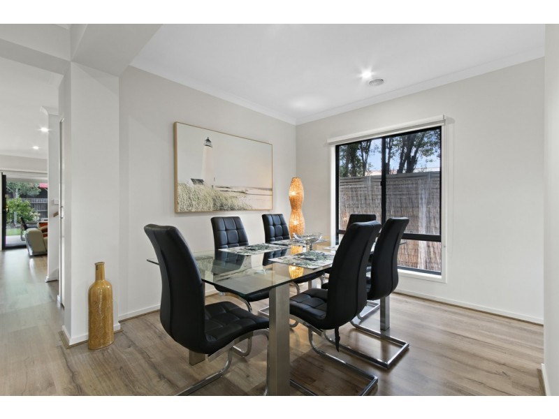 10 McMillan Grove, Paynesville VIC 3880