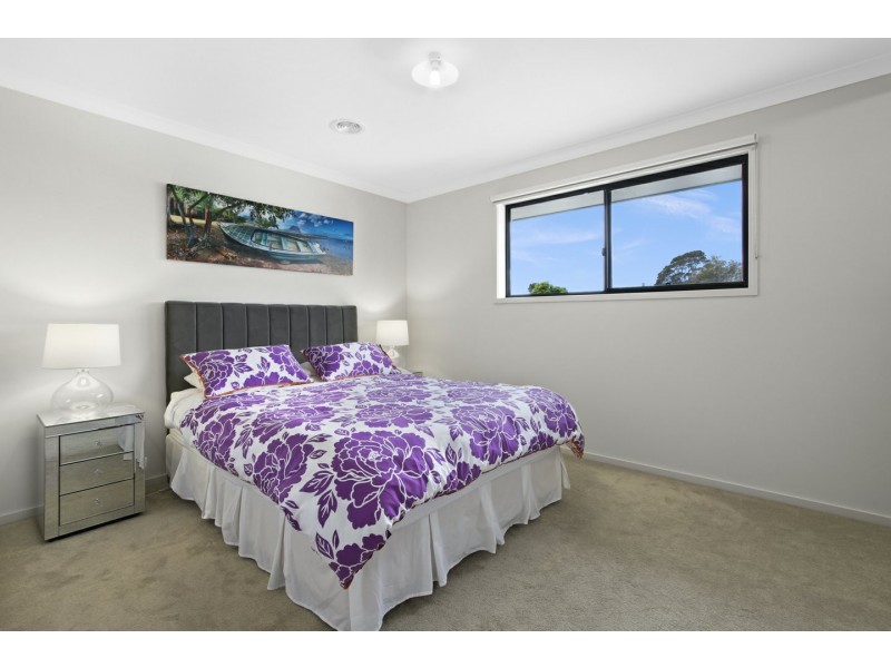 10 McMillan Grove, Paynesville VIC 3880