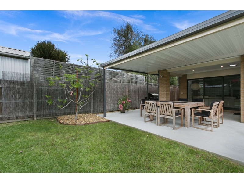 10 McMillan Grove, Paynesville VIC 3880