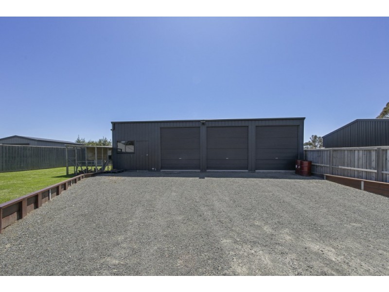 26 Aquabella Drive, Eagle Point VIC 3878