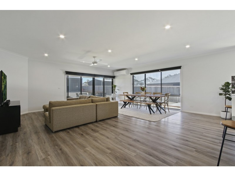 26 Aquabella Drive, Eagle Point VIC 3878