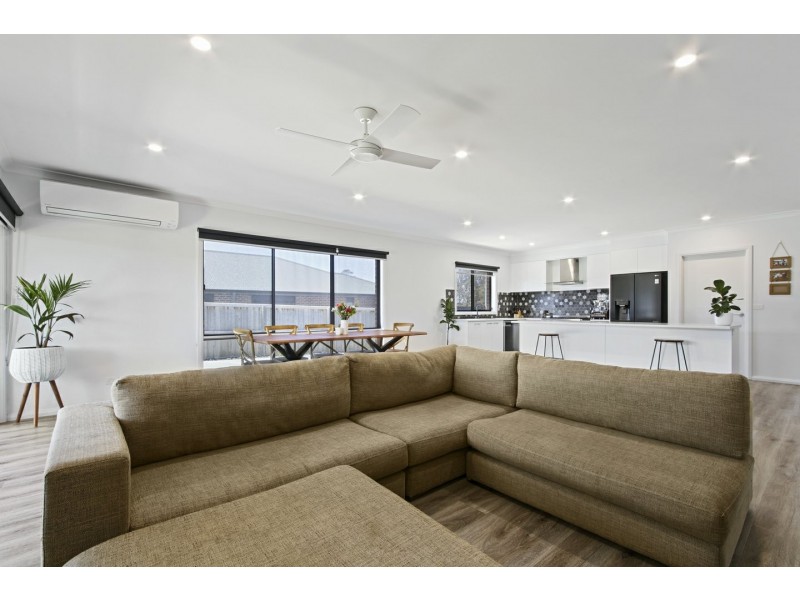 26 Aquabella Drive, Eagle Point VIC 3878