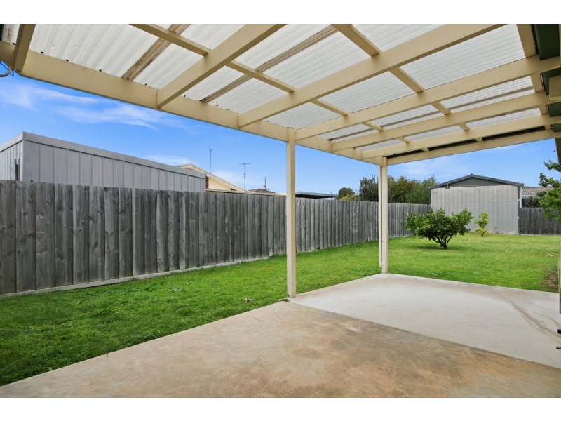 12 Milton Avenue, Paynesville VIC 3880