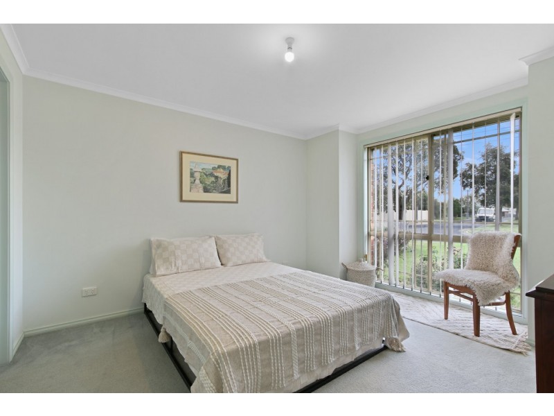 12 Milton Avenue, Paynesville VIC 3880