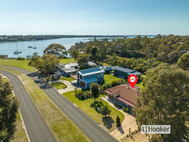 37 Lake Shore Drive, Newlands Arm VIC 3875