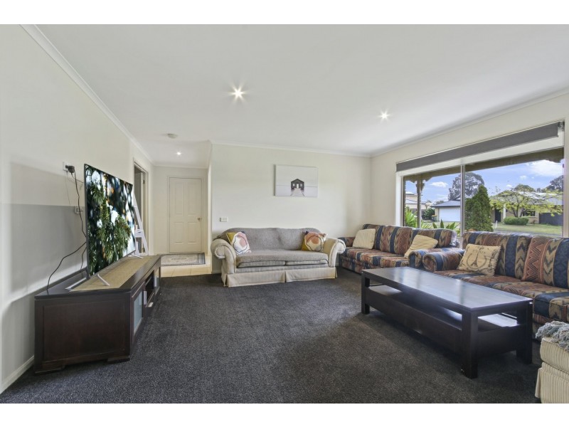37 Lake Shore Drive, Newlands Arm VIC 3875