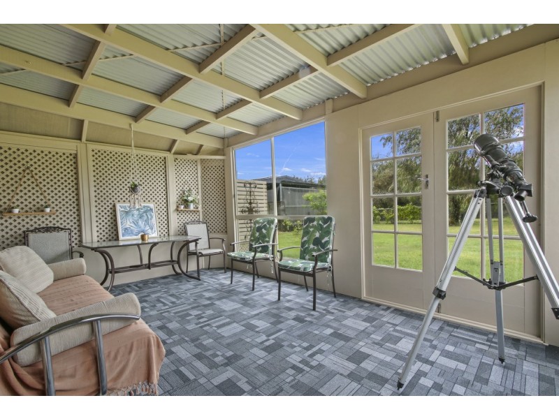 37 Lake Shore Drive, Newlands Arm VIC 3875