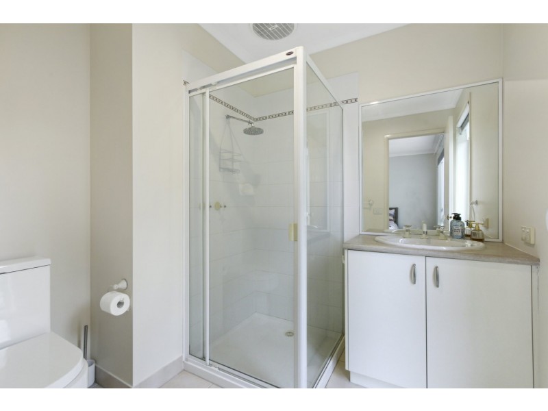 37 Lake Shore Drive, Newlands Arm VIC 3875