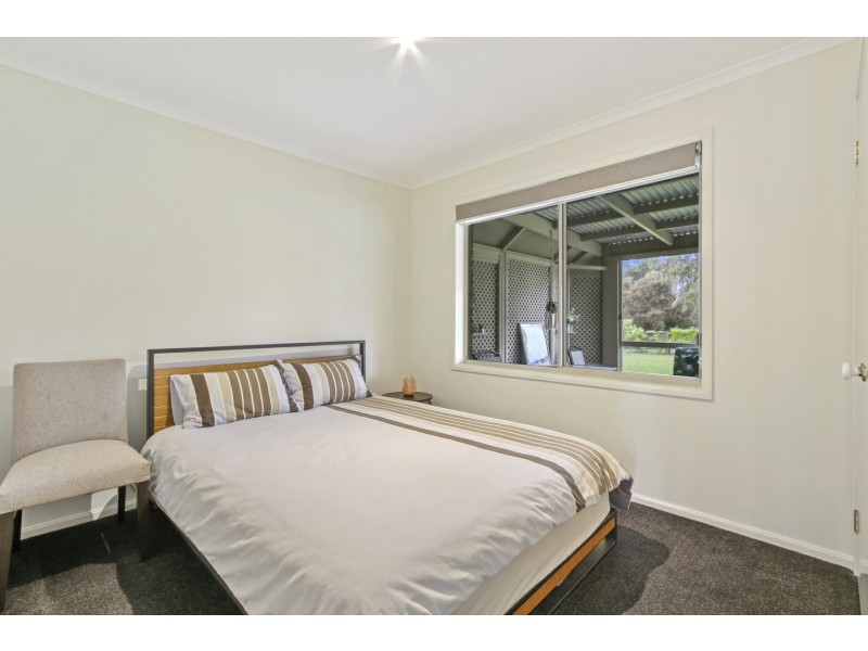 37 Lake Shore Drive, Newlands Arm VIC 3875