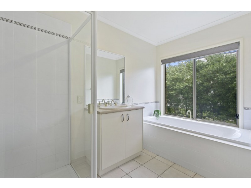 37 Lake Shore Drive, Newlands Arm VIC 3875