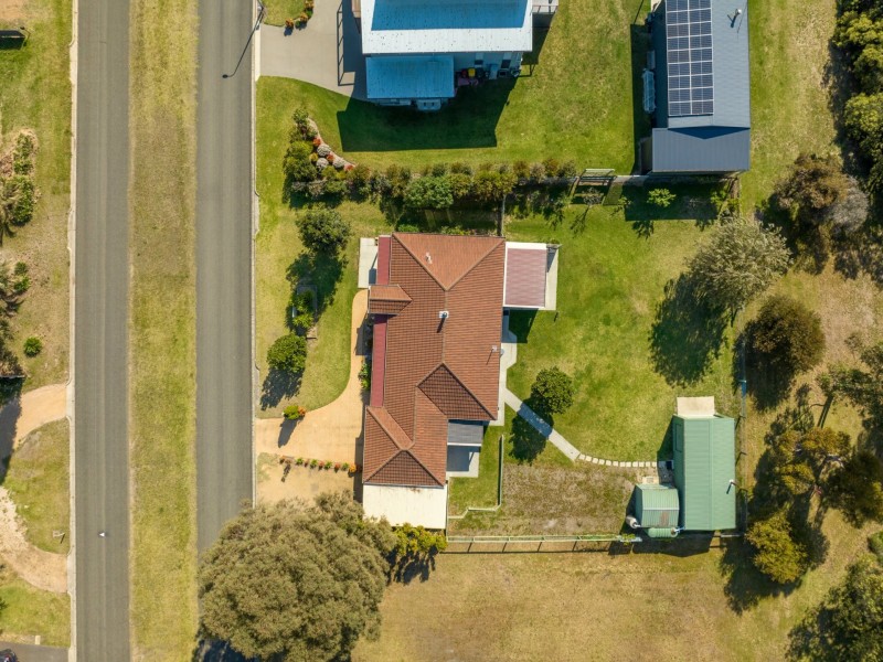 37 Lake Shore Drive, Newlands Arm VIC 3875