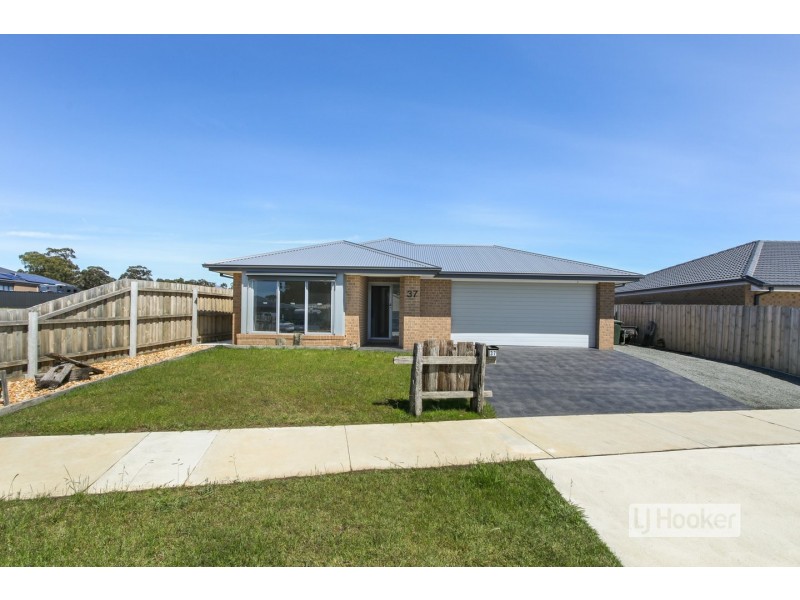 37 Bedggood Grove, Paynesville VIC 3880