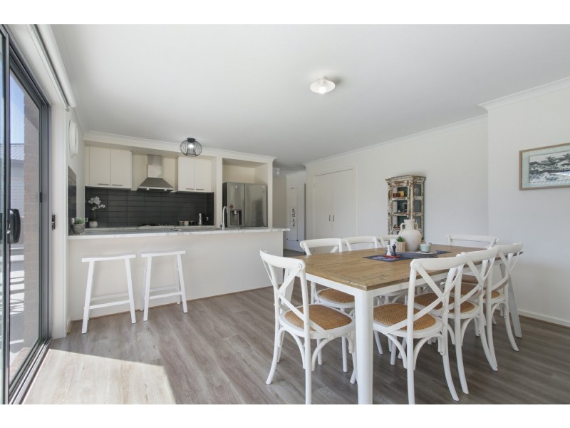 37 Bedggood Grove, Paynesville VIC 3880