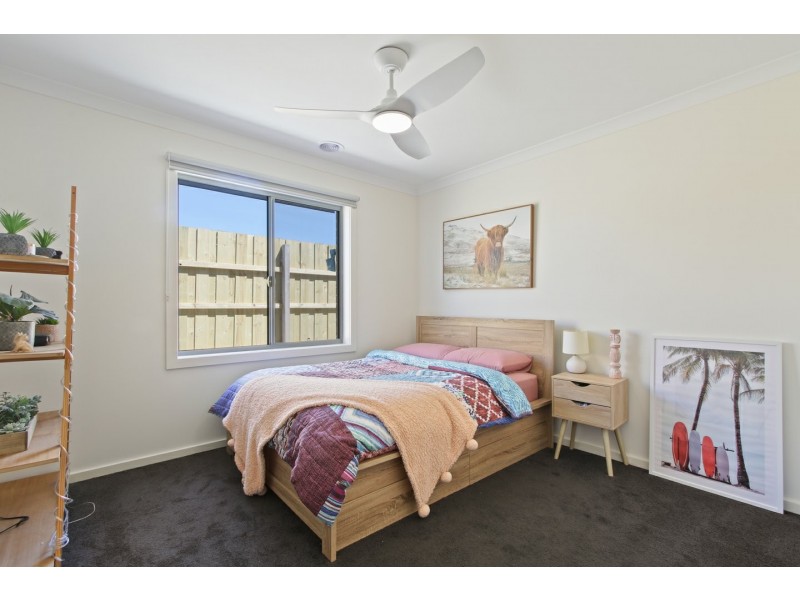 37 Bedggood Grove, Paynesville VIC 3880