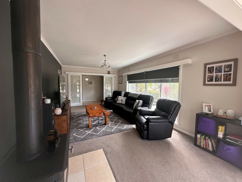 35 School Road, Eagle Point VIC 3878
