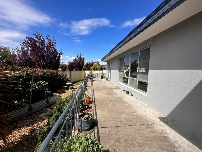 35 School Road, Eagle Point VIC 3878