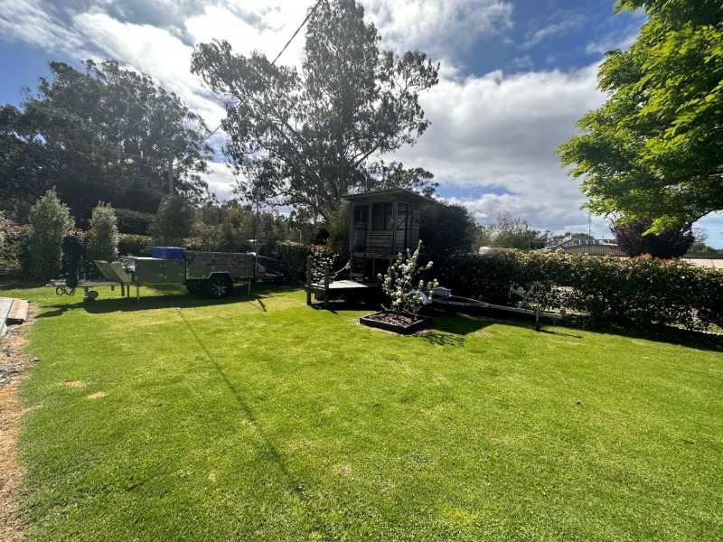 35 School Road, Eagle Point VIC 3878