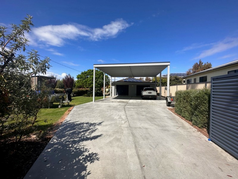 35 School Road, Eagle Point VIC 3878