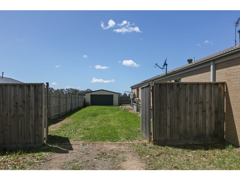 13 Coast Avenue, Paynesville VIC 3880