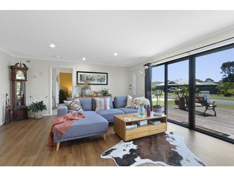 10 Lake Valley Way, Newlands Arm VIC 3875