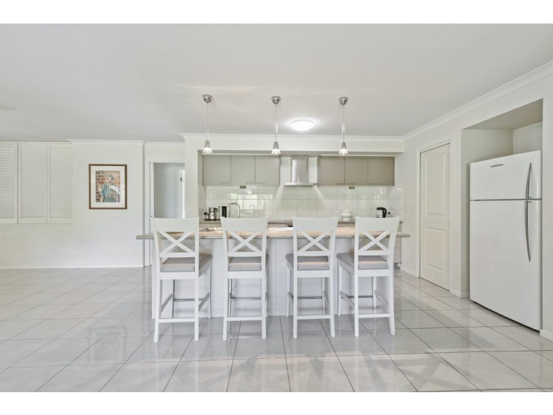 86 Mathiesons Road, Eagle Point VIC 3878