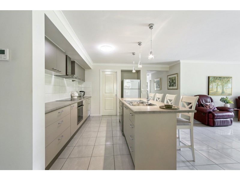 86 Mathiesons Road, Eagle Point VIC 3878