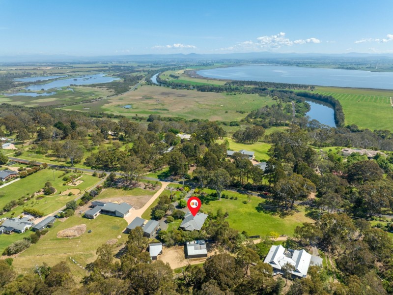 86 Mathiesons Road, Eagle Point VIC 3878