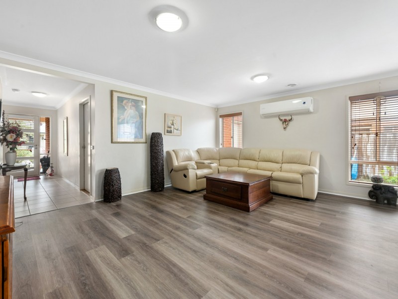 11 Jim Way, Paynesville VIC 3880