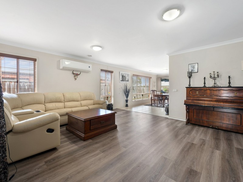 11 Jim Way, Paynesville VIC 3880