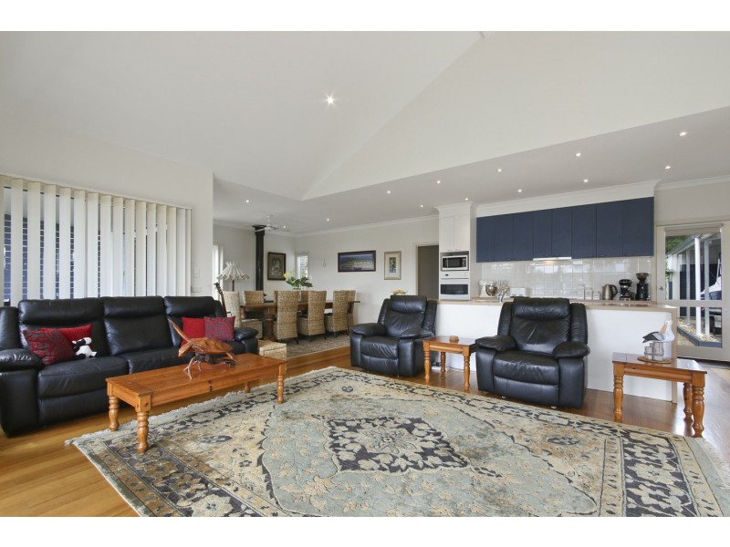183 Western Boulevard, Raymond Island VIC 3880