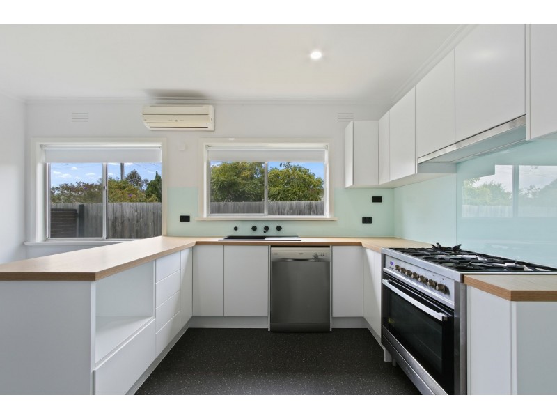 27 Reynolds Street, Paynesville VIC 3880