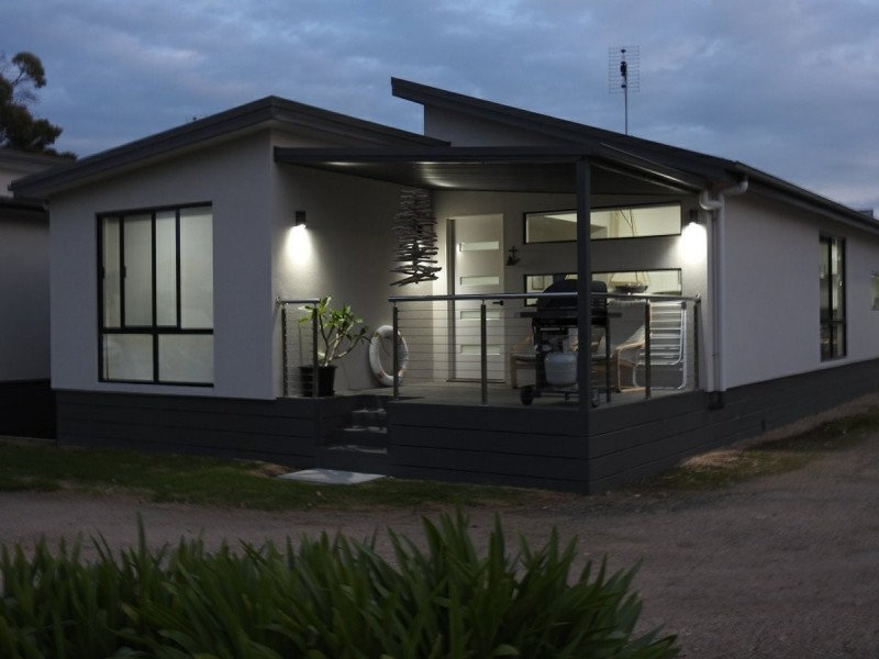 House 3/79 Slip Road, Paynesville VIC 3880