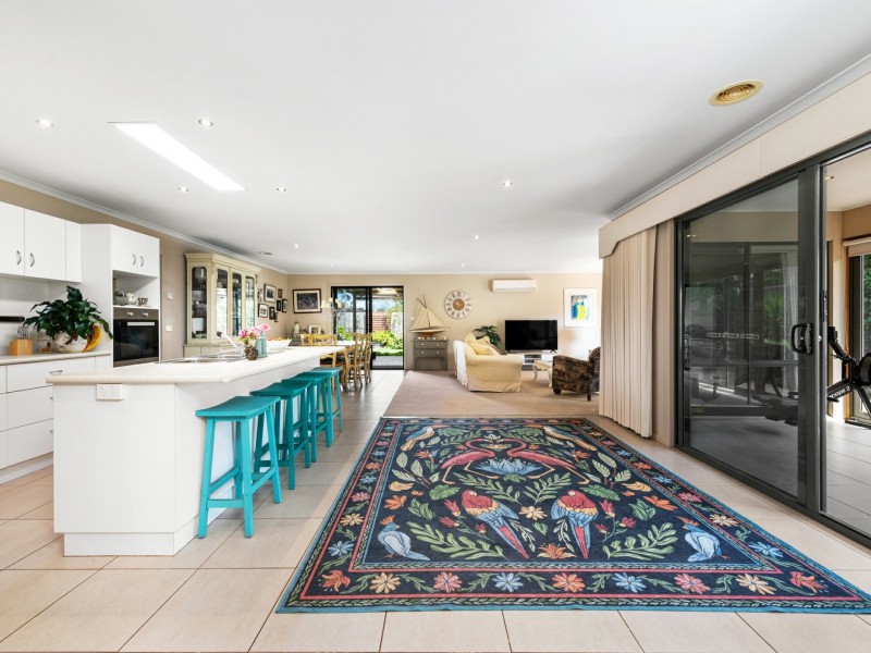 18 The Grange, Paynesville VIC 3880