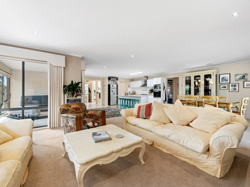 18 The Grange, Paynesville VIC 3880