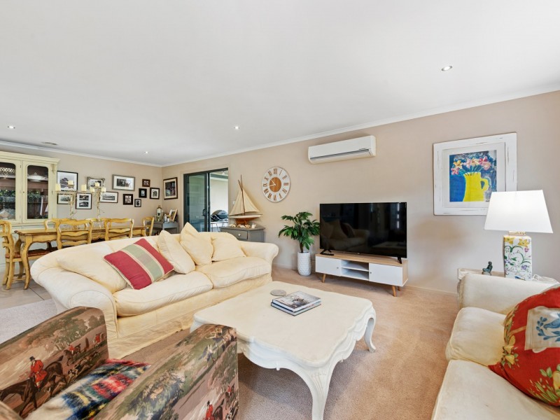 18 The Grange, Paynesville VIC 3880