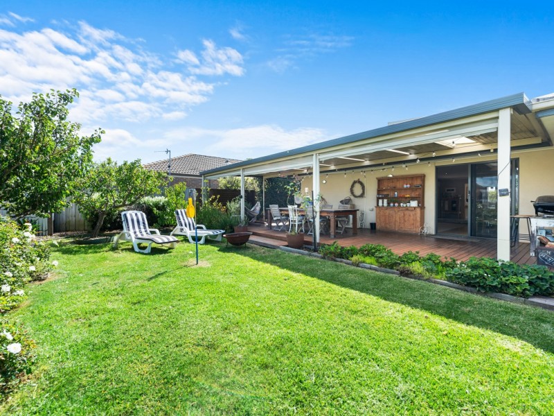 18 The Grange, Paynesville VIC 3880