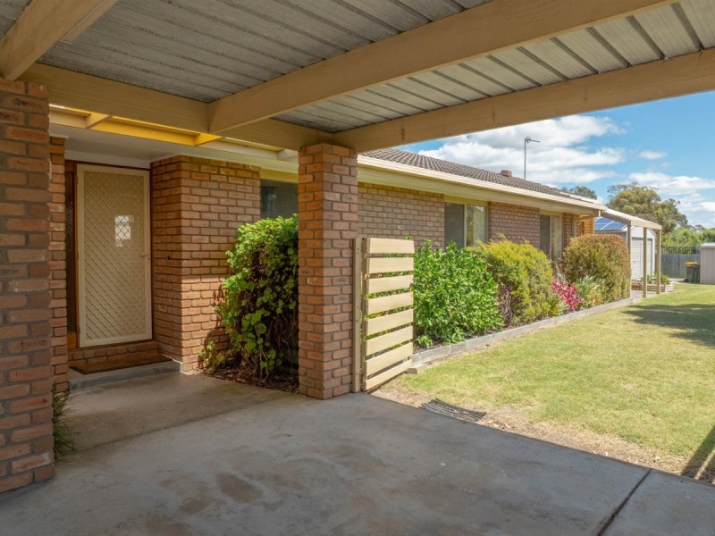 27 Queen Street, Paynesville VIC 3880