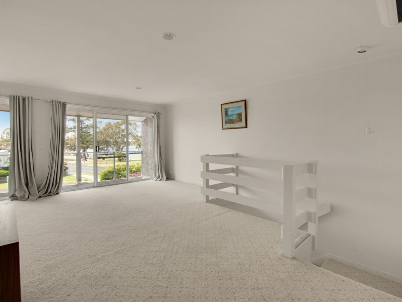 Unit 2/1-5 Main Road, Paynesville VIC 3880